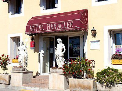 Logis Heraclee Saint-Gilles  Εξωτερικό φωτογραφία