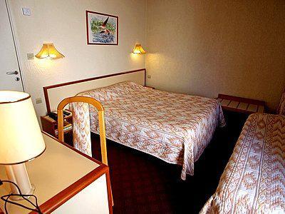Logis Heraclee Saint-Gilles  Εξωτερικό φωτογραφία