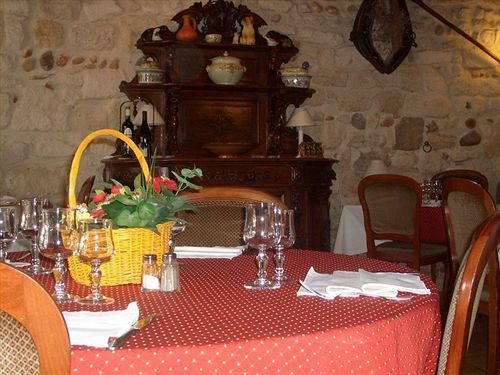 Logis Heraclee Saint-Gilles  Εξωτερικό φωτογραφία